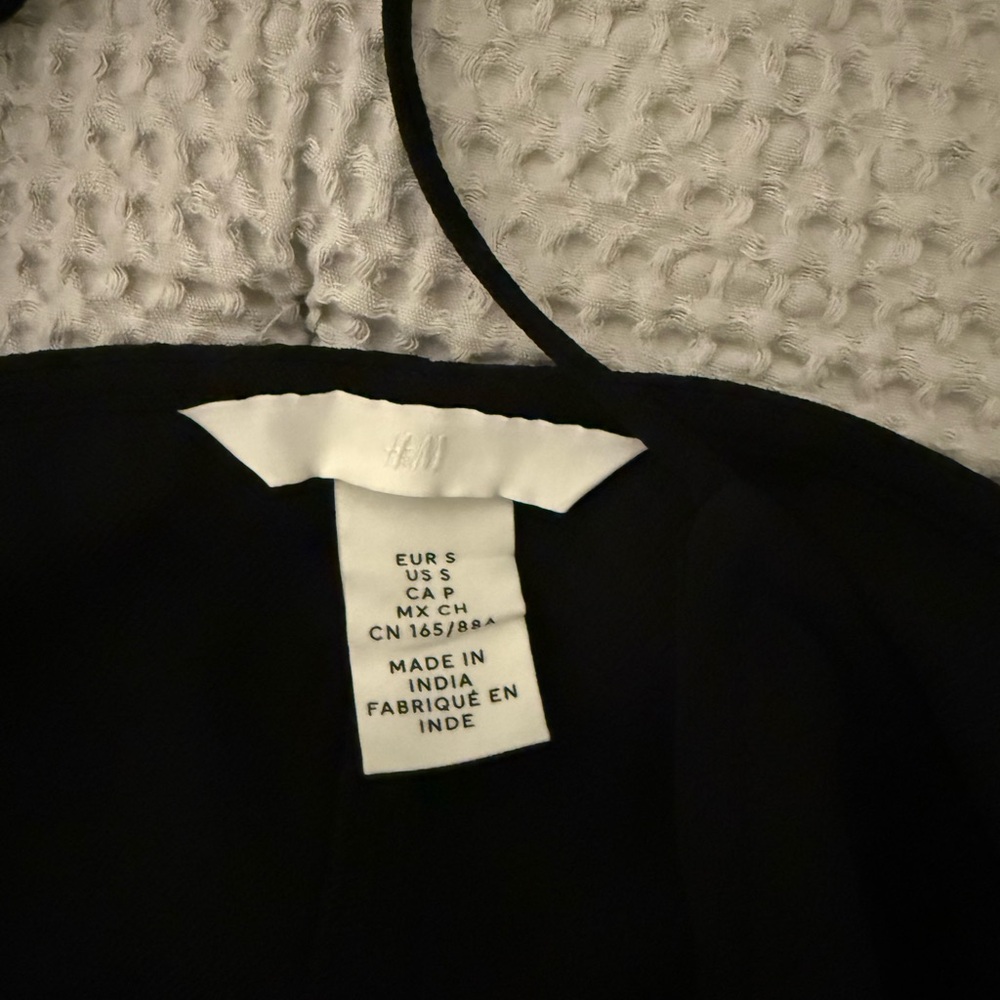 ✨5 for $25✨ H&M Black Slip Dress with Spaghetti Straps - Picture 3 of 3